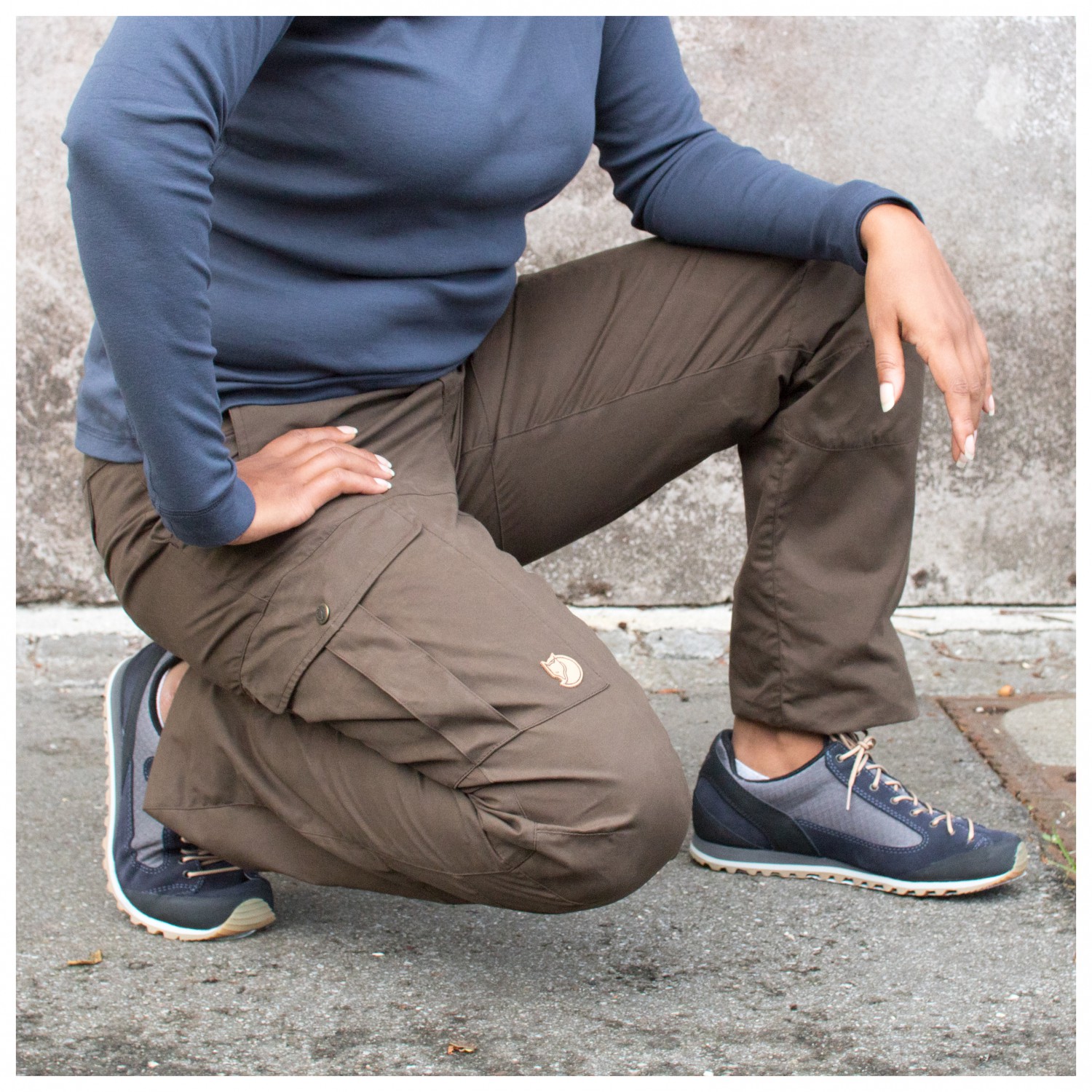Dámske nohavice Fjällräven Karla Pro Curved – Dark Olive 36-Nohavice FJÄLLRÄVEN – Obrázok 2