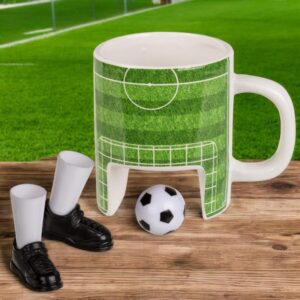 Futbalový hrnček s topánkami a loptičkou – tip na darček