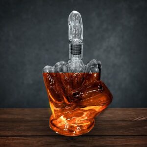 Karafa na whisky prostredník – tip na darček